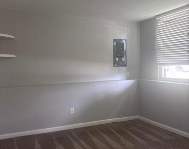 522 Brighton Place - Photo Thumbnail 7