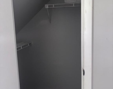 522 Brighton Place - Photo Thumbnail 12