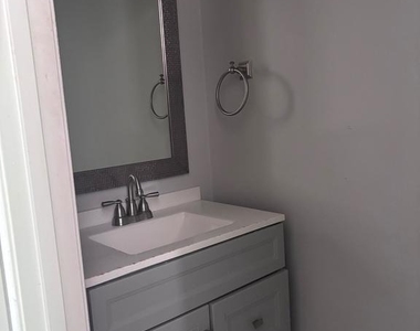 522 Brighton Place - Photo Thumbnail 5