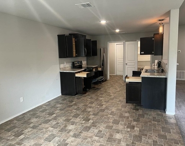 2428 Nolan Creek St - Photo Thumbnail 24