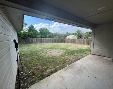 2428 Nolan Creek St - Photo Thumbnail 8