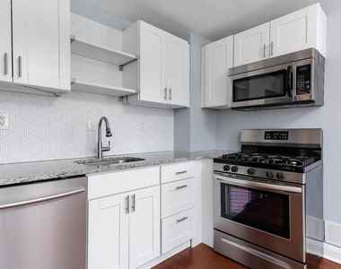 3243 Kentucky Avenue - Photo Thumbnail 6