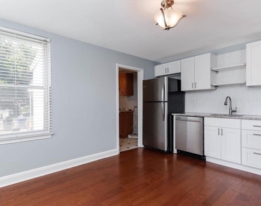 3243 Kentucky Avenue - Photo Thumbnail 7