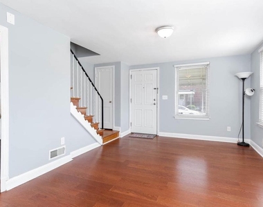 3243 Kentucky Avenue - Photo Thumbnail 10