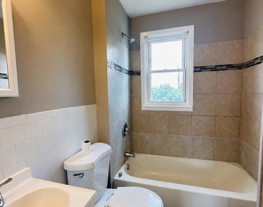 3912 Kenyon Avenue - Photo Thumbnail 7