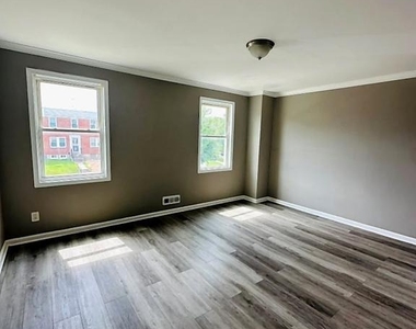 3912 Kenyon Avenue - Photo Thumbnail 5