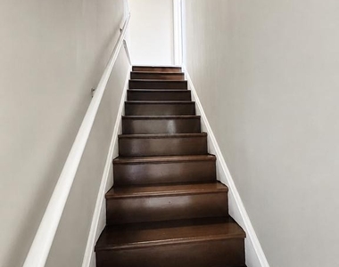 3912 Kenyon Avenue - Photo Thumbnail 4