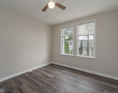 2626 Oswego Avenue - Photo Thumbnail 16
