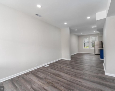 2626 Oswego Avenue - Photo Thumbnail 12