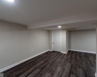 2626 Oswego Avenue - Photo Thumbnail 24