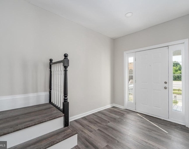 2626 Oswego Avenue - Photo Thumbnail 2