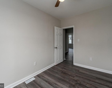 2626 Oswego Avenue - Photo Thumbnail 17