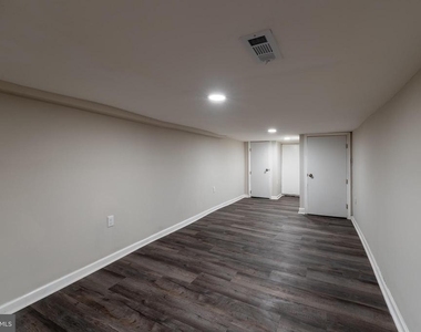 2626 Oswego Avenue - Photo Thumbnail 25