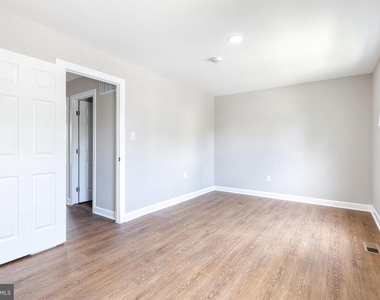 1869 Robin Court - Photo Thumbnail 12