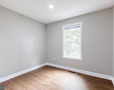1869 Robin Court - Photo Thumbnail 14