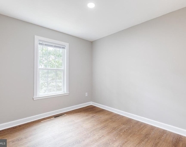 1869 Robin Court - Photo Thumbnail 16
