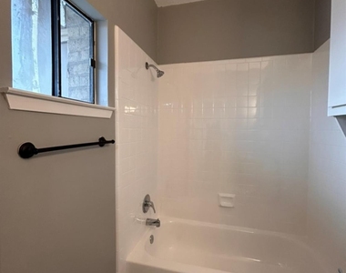 2818 Nueces St - Photo Thumbnail 1