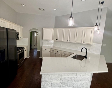1713 Lantana Dr - Photo Thumbnail 8