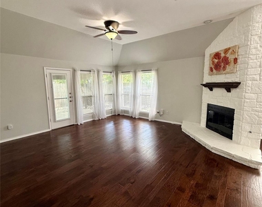 1713 Lantana Dr - Photo Thumbnail 4