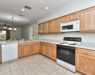 508 Texas Dr - Photo Thumbnail 12