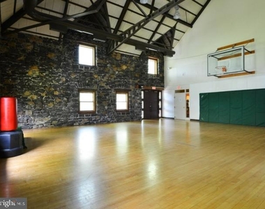 162 Paladin Drive - Photo Thumbnail 8