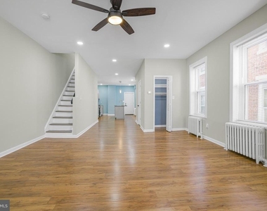 2321 N Tatnall Street - Photo Thumbnail 2