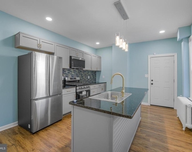 2321 N Tatnall Street - Photo Thumbnail 7