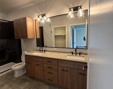 4510 Terry O Ln - Photo Thumbnail 13