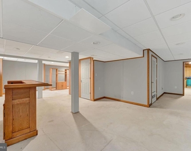 270 Oaknoll Avenue - Photo Thumbnail 15