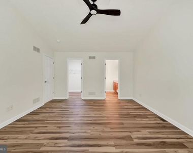 270 Oaknoll Avenue - Photo Thumbnail 10