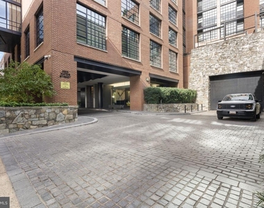 3303 Water Street Nw - Photo Thumbnail 2