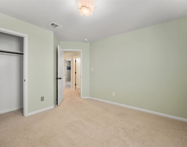 101 Lambert St - Photo Thumbnail 25