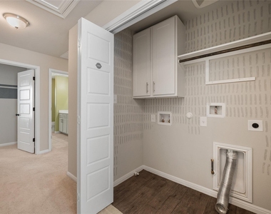 101 Lambert St - Photo Thumbnail 28