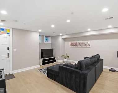 1852 3rd Street Nw - Photo Thumbnail 6
