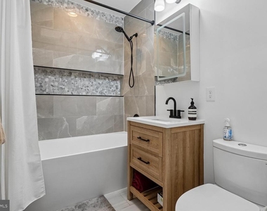 1303 West Virginia Avenue Ne - Photo Thumbnail 17