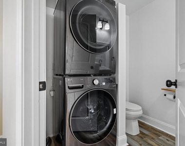 1303 West Virginia Avenue Ne - Photo Thumbnail 12