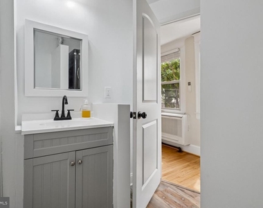 1303 West Virginia Avenue Ne - Photo Thumbnail 11
