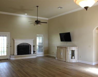 3 Honeysuckle Ln - Photo Thumbnail 2