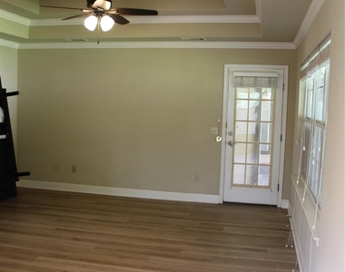 3 Honeysuckle Ln - Photo Thumbnail 7
