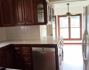 4440 Albemarle Street Nw - Photo Thumbnail 19