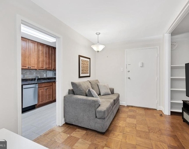 2401 H Street Nw - Photo Thumbnail 2