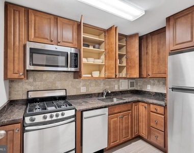 2401 H Street Nw - Photo Thumbnail 8