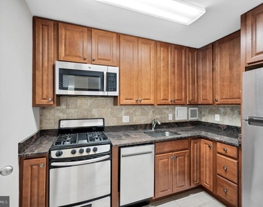 2401 H Street Nw - Photo Thumbnail 6