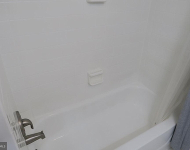 1825 T Street Nw - Photo Thumbnail 6
