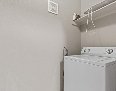 2515 Pearl St - Photo Thumbnail 16