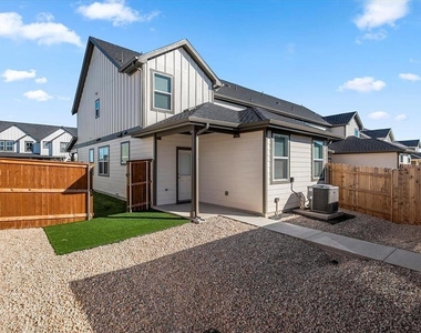 2536 Violet Theo Ln - Photo Thumbnail 29