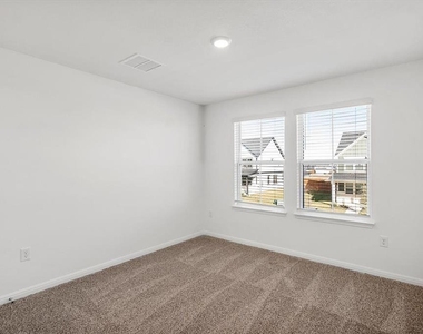 2536 Violet Theo Ln - Photo Thumbnail 13