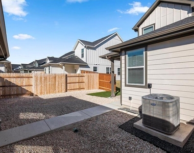 2536 Violet Theo Ln - Photo Thumbnail 28