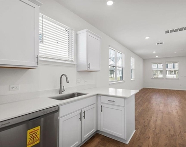 2536 Violet Theo Ln - Photo Thumbnail 4