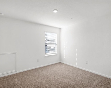 2536 Violet Theo Ln - Photo Thumbnail 7